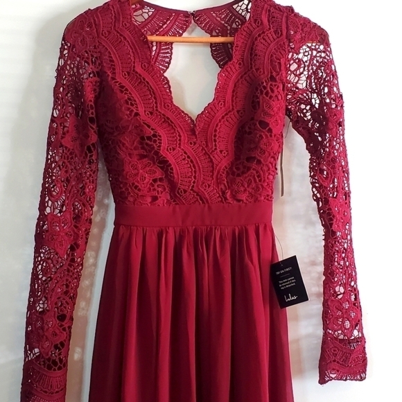 Lulu's burgundy longsleeve lace gown - Picture 5 of 10